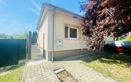 REZERVOVANÉ - Rodinný dom pri Trnave, všetky IS, pozemok 726 m2