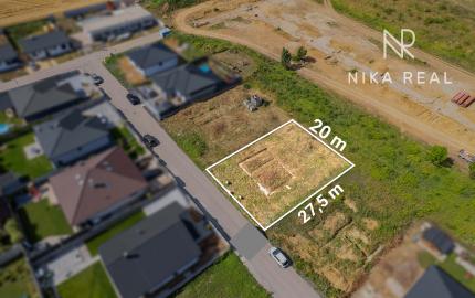 Stavebný pozemok s projektom, stavebným povolením a základmi RD