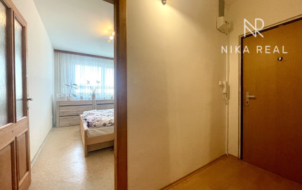 REZERVOVANÉ - Veľký a zariadený 2-izbový byt v obľúbenej lokalite s nádherným výhľadom