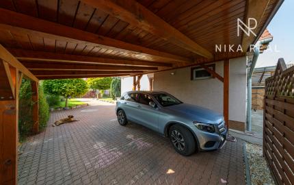 Veľký RD 5 min. od Senca, altánok, bazén, prístrešok na auto