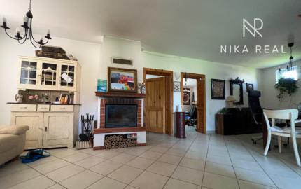 Veľký RD 5 min. od Senca, altánok, bazén, prístrešok na auto