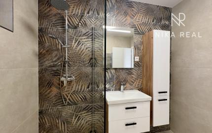 Buď prvý - zrekonštruovaný, zariadený 2i byt v RD so záhradou