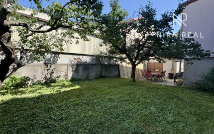 Buď prvý - zrekonštruovaný, zariadený 2i byt v RD so záhradou