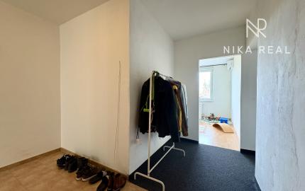 Veľký 2i byt s loggiou a garážou len 5 min. od Senca