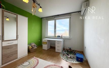 Veľký 2i byt s loggiou a garážou len 5 min. od Senca