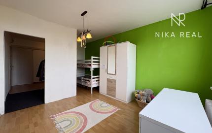 Veľký 2i byt s loggiou a garážou len 5 min. od Senca