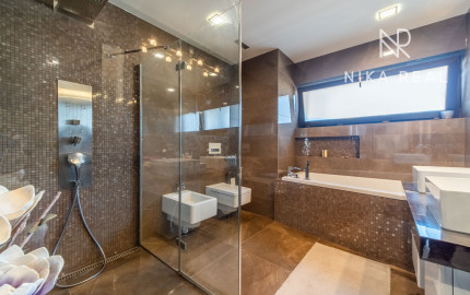 Moderný, kompletne zariadený rodinný dom - Trnava Spiegelsaal