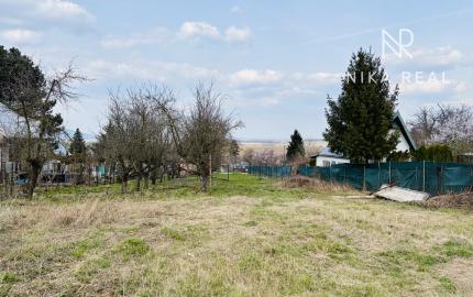 Záhrada a relax v blízkosti priehrady a Malých Karpát