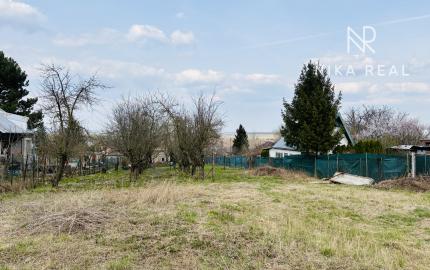 Záhrada a relax v blízkosti priehrady a Malých Karpát