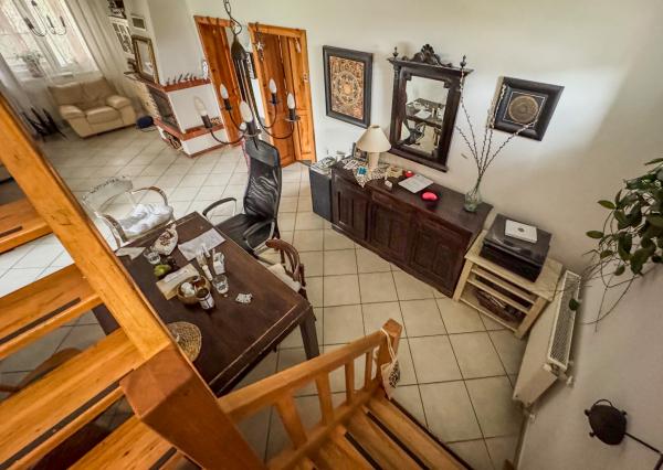 Veľký RD 5 min. od Senca, altánok, bazén, prístrešok na auto