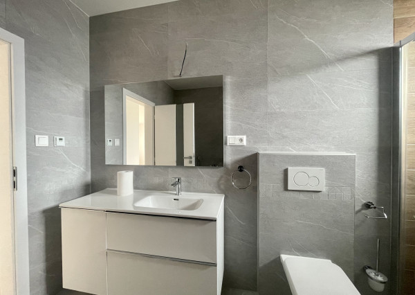 Skolaudovaný rodinny dom v štandarde