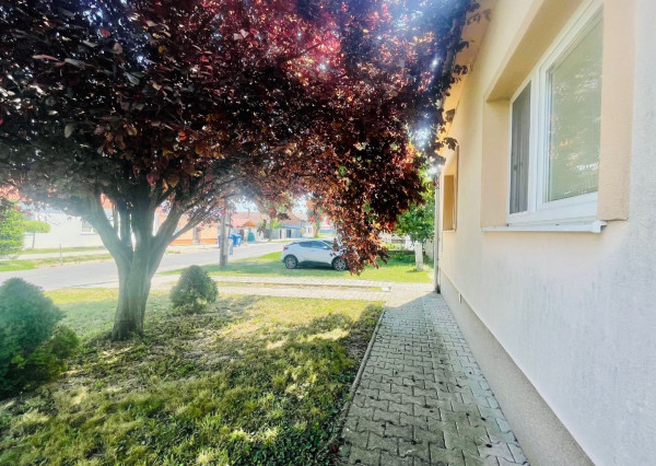 REZERVOVANÉ - Rodinný dom pri Trnave, všetky IS, pozemok 726 m2