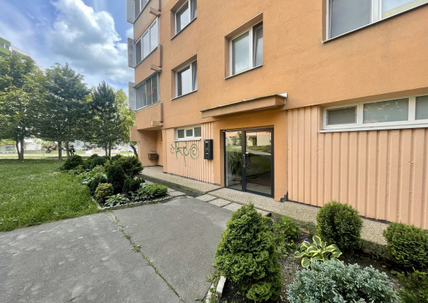 REZERVOVANÉ Zariadený 4i byt v obľúbenej lokalite