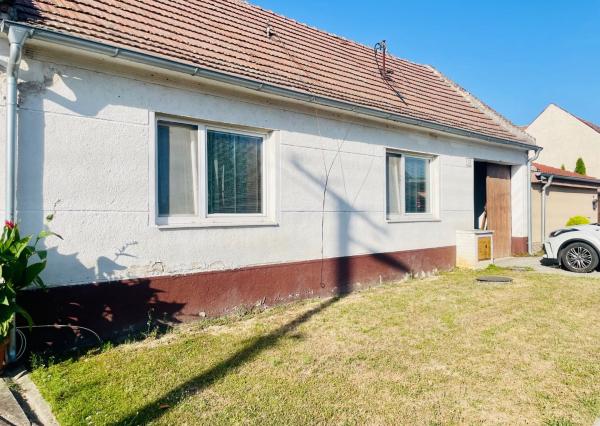 REZERVOVANÉ Rodinný dom len 10 min od Trnavy, všetky IS