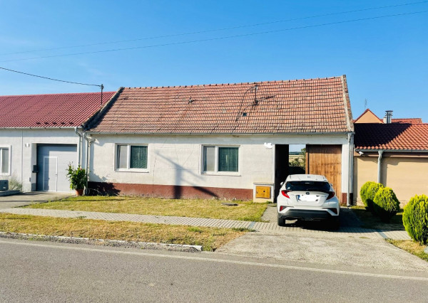 REZERVOVANÉ Rodinný dom len 10 min od Trnavy, všetky IS