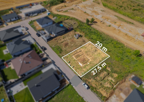 Stavebný pozemok s projektom, stavebným povolením a základmi RD