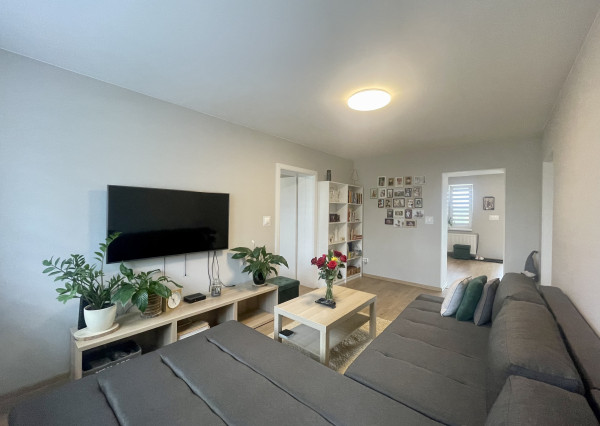 Štýlový, zrekonštruovaný, zariadený rodinný dom pripravený na okamžité nasťahovanie