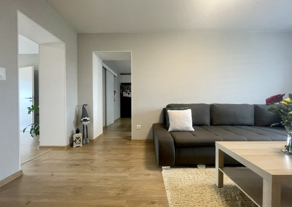 Štýlový, zrekonštruovaný, zariadený rodinný dom pripravený na okamžité nasťahovanie