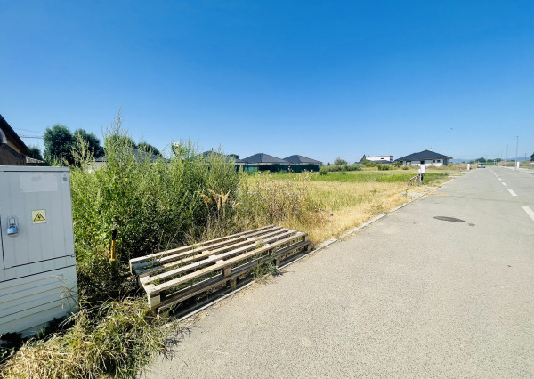 Stavebný pozemok s projektom a stavebným povolením na rodinný dom