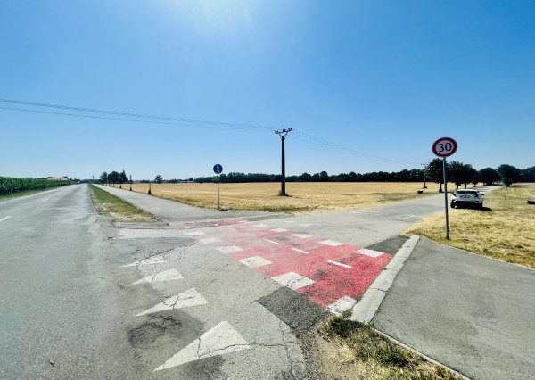 Stavebný pozemok s projektom a stavebným povolením na rodinný dom