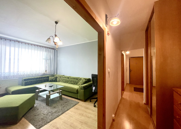 REZERVOVANÉ - Veľký a zariadený 2-izbový byt v obľúbenej lokalite s nádherným výhľadom