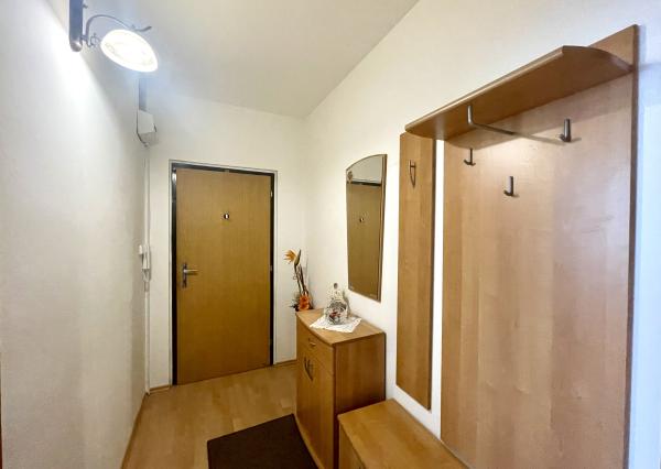 REZERVOVANÉ - Veľký a zariadený 2-izbový byt v obľúbenej lokalite s nádherným výhľadom