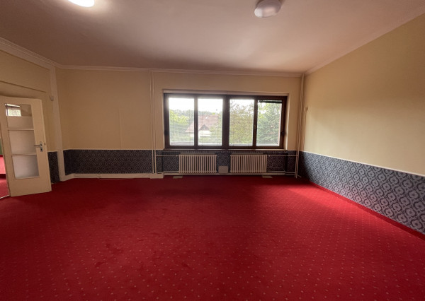 Nadherná mestská vila s luxusnou záhradou  na predaj / prenájom-vhodná ako kancelárske priestory firmy