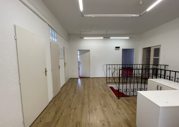 Nadherná mestská vila s luxusnou záhradou  na predaj / prenájom-vhodná ako kancelárske priestory firmy