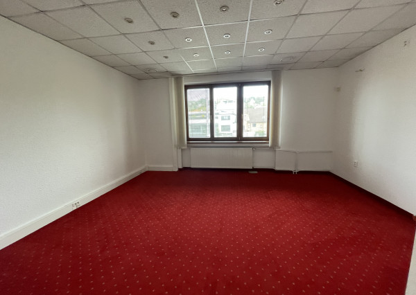 Nadherná mestská vila s luxusnou záhradou  na predaj / prenájom-vhodná ako kancelárske priestory firmy