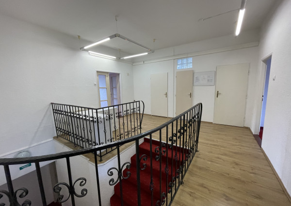 Nadherná mestská vila s luxusnou záhradou  na predaj / prenájom-vhodná ako kancelárske priestory firmy