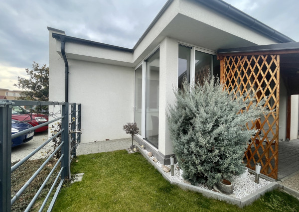 TOP PONUKA - Zariadený 3izbový rodinný dom k okamžitému nasťahovaniu