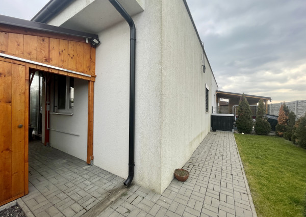 TOP PONUKA - Zariadený 3izbový rodinný dom k okamžitému nasťahovaniu