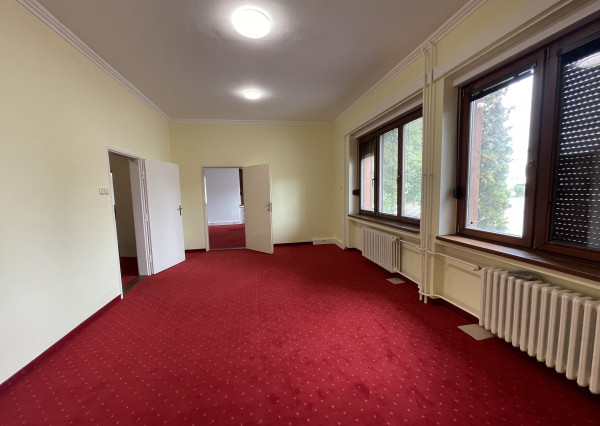 Nadherná mestská vila s luxusnou záhradou  napredaj / prenájom-vhodná ako kancelárske priestory firmy