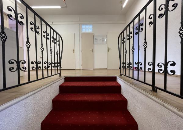 Nadherná mestská vila s luxusnou záhradou  napredaj / prenájom-vhodná ako kancelárske priestory firmy