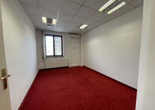 Nadherná mestská vila s luxusnou záhradou  napredaj / prenájom-vhodná ako kancelárske priestory firmy