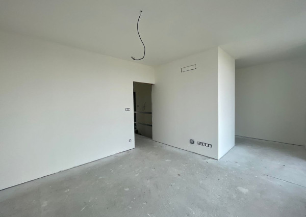 NOVOSTAVBA v štandarde – 4-izbový dom s terasou, parkovaním a nízkymi nákladmi v Kráľovej pri Senci