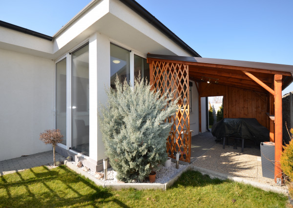 TOP PONUKA - Zariadený 3izbový rodinný dom k okamžitému nasťahovaniu