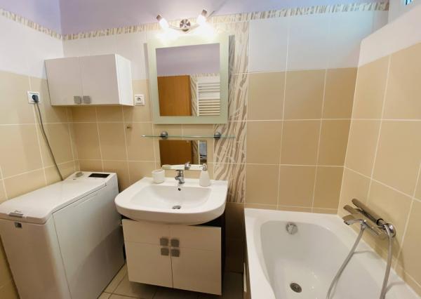 REZERVOVANÉ Zariadený 2-izbový byt s loggiou