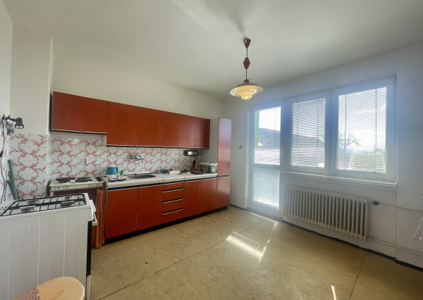 Veľký 5i RD pod Malými Karpatami, pivnica, pozemok 2013 m2