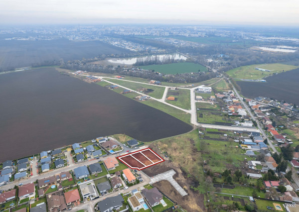 Nízkoenergetický 4-izbový rodinný dom s terasou, parkovaním a oplotením