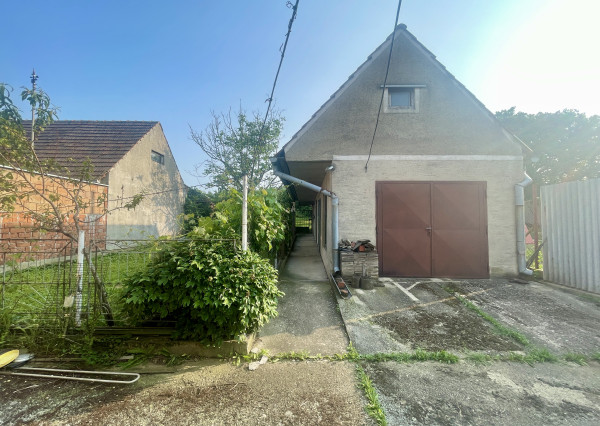 Veľký 5-izbový rodinný dom pod Malými Karpatami