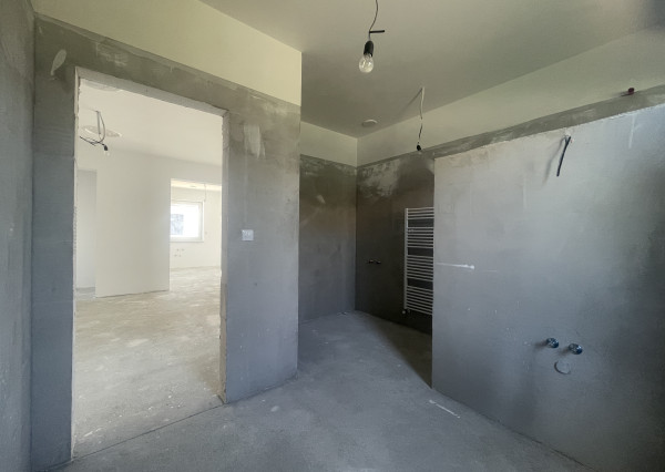 Skolaudovaný rodinný dom 4+1 s modernými technológiami, pozemok 617 m²