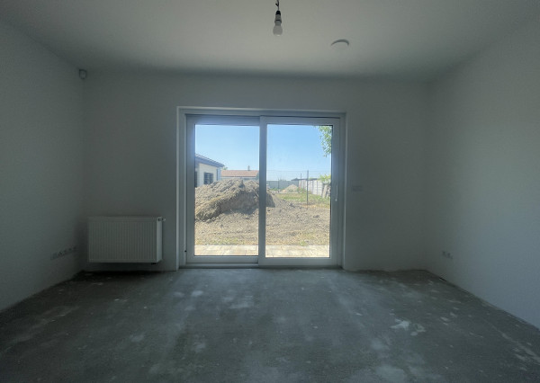 Skolaudovaný rodinný dom 4+1 s modernými technológiami, pozemok 617 m²