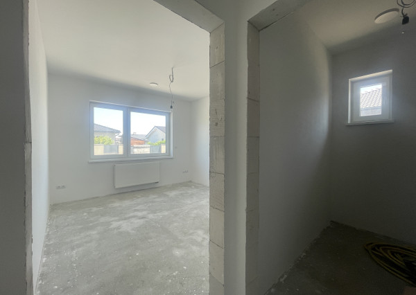 Skolaudovaný rodinný dom 4+1 s modernými technológiami, pozemok 617 m²