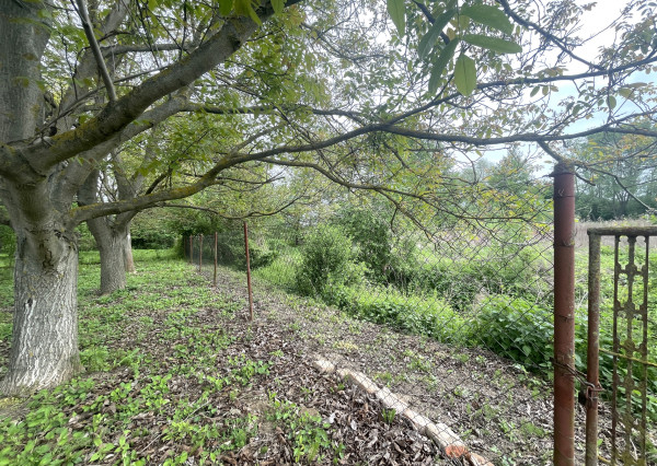 Dvojpodlažný rodinný dom na krásnom veľkom pozemku