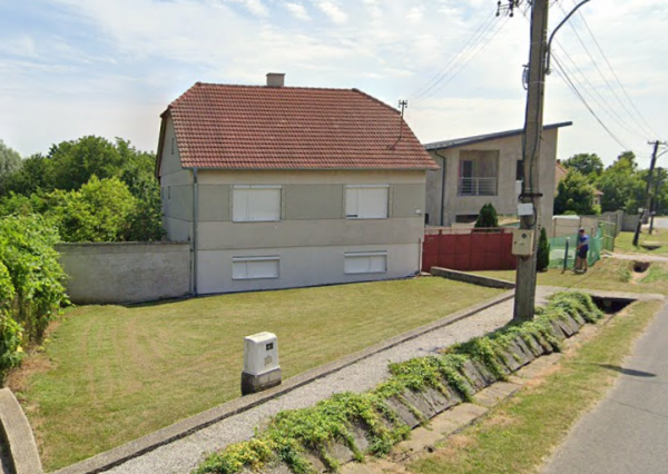 Dvojpodlažný rodinný dom na krásnom veľkom pozemku