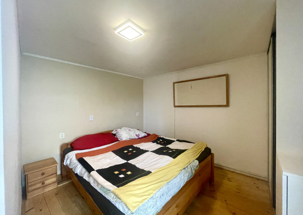 Zrekonštruovaný rodinný dom v centre obce k okamžitému nasťahovaniu