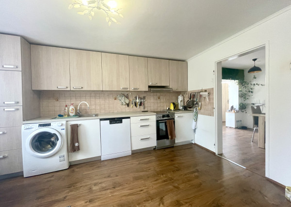 Zrekonštruovaný rodinný dom v centre obce k okamžitému nasťahovaniu