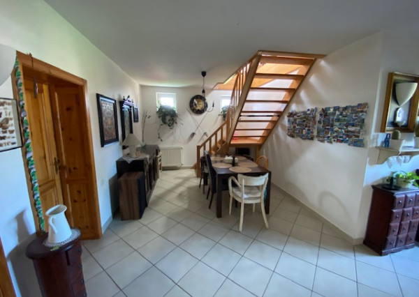 Veľký RD 5 min. od Senca, altánok, bazén, prístrešok na auto