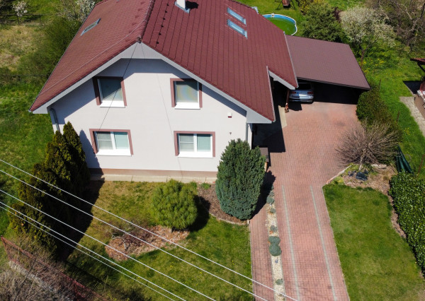 Veľký RD 5 min. od Senca, altánok, bazén, prístrešok na auto